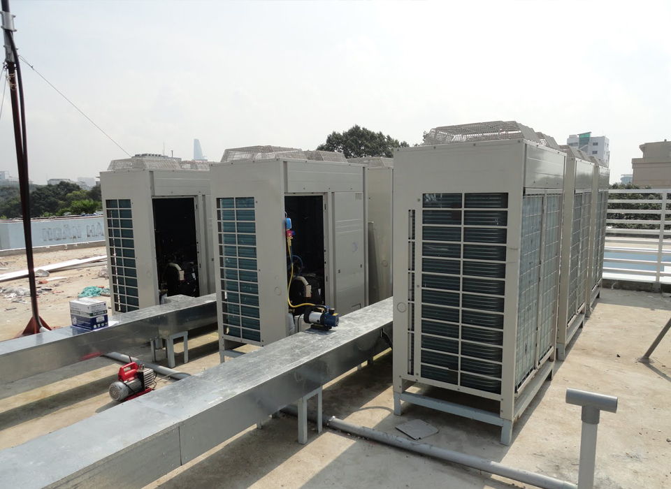 sửa m&aacute;y lạnh c&ocirc;ng nghiệp b&igrave;nh dương